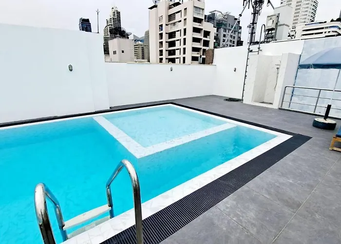 Дом отдыха 2c-short-term Allowed-2brs Downtown Бангкок
